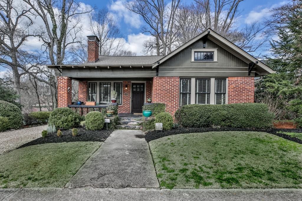 3 bedroom, 2 bathroom, 1,700 sq ft single family residence sold at 2003 Rugby Avenue, Atlanta, GA 30337