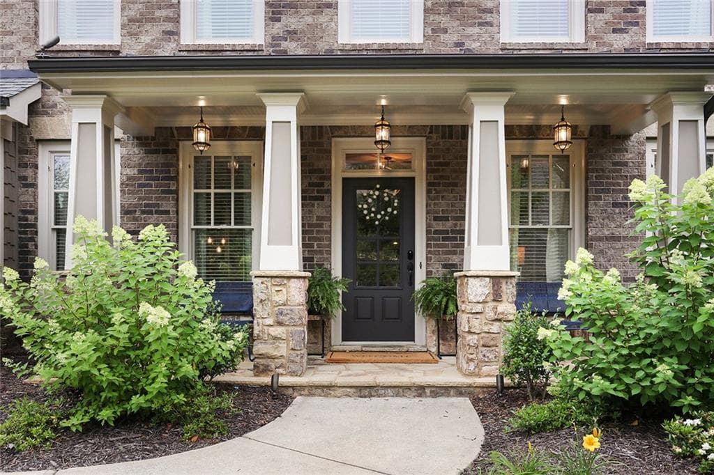 5 bedroom, 4 bathroom, 3,448 sq ft single family residence sold at 3950 Wieuca Court, Marietta, GA 30066