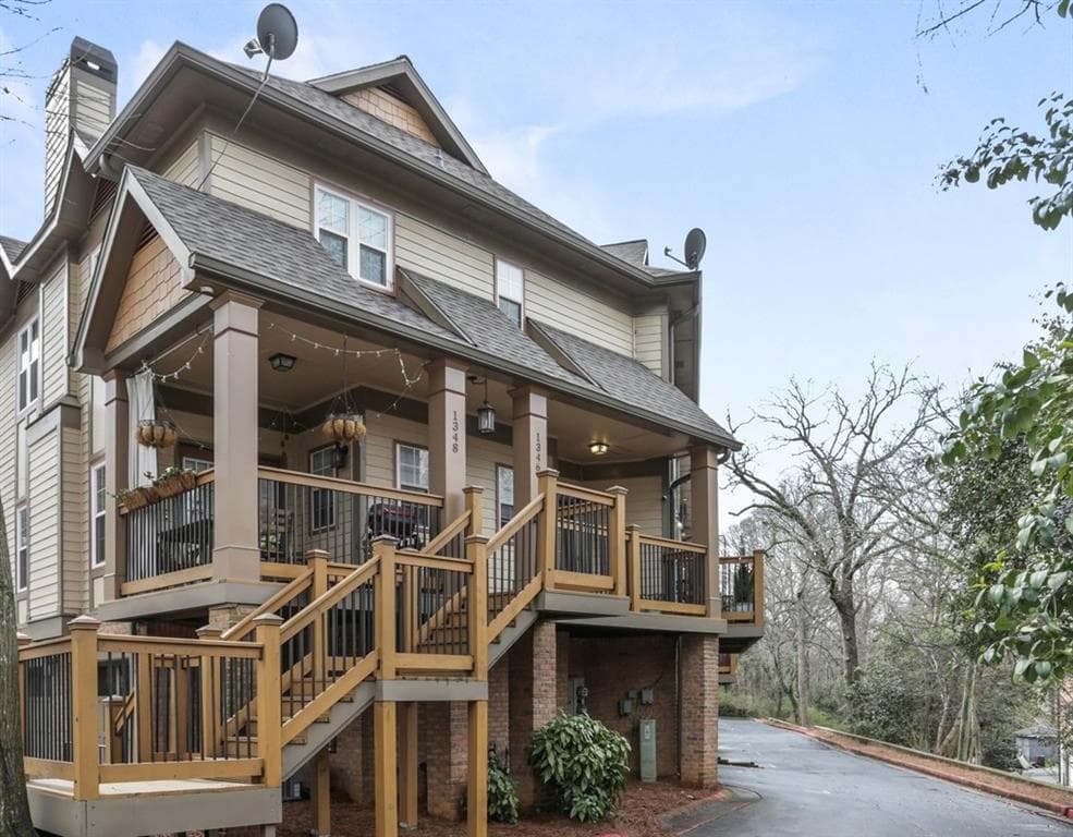 2 bedroom, 3 bathroom, 1,360 sq ft townhouse sold at 1346 Stillwood Chase, Atlanta, GA 30306