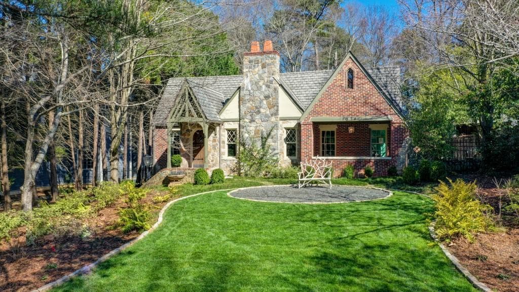 4 bedroom, 5 bathroom, 3,976 sq ft single family residence sold at 1074 E Rock Springs Road, Atlanta, GA 30306