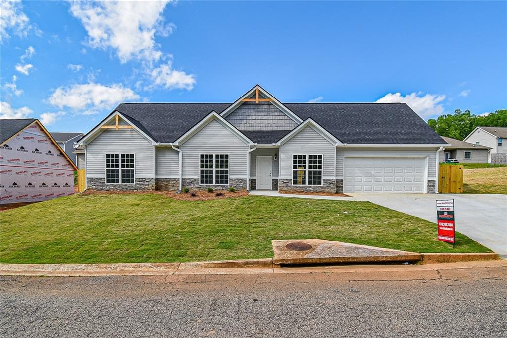 3 bedroom, 2 bathroom single family residence sold at 499 Highland Pointe Drive, Alto, GA 30510