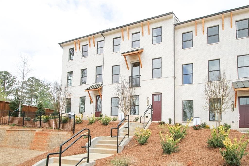 2025 Goldenrod Road 13, Roswell, GA 30076 — most recent listing photo