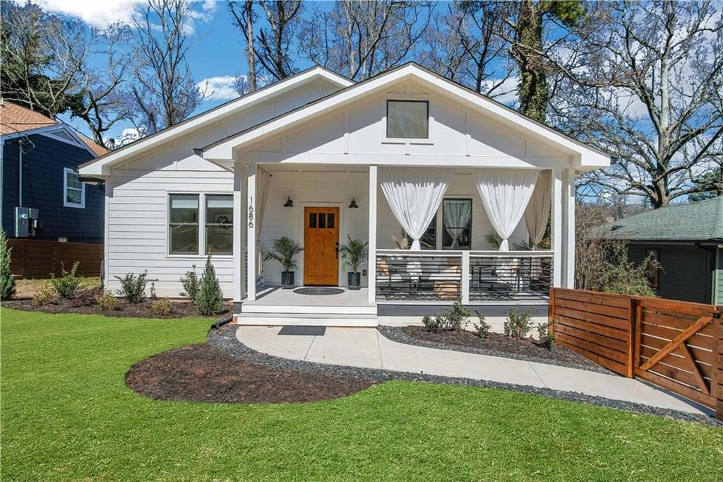 3 bedroom, 2 bathroom, 2,291 sq ft single family residence sold at 1686 Glencove Avenue, Atlanta, GA 30317