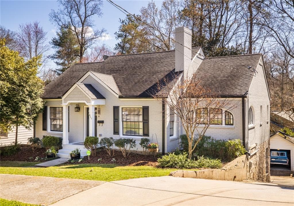 5 bedroom, 4 bathroom, 2,300 sq ft single family residence sold at 817 Highland Terrace, Atlanta, GA 30306