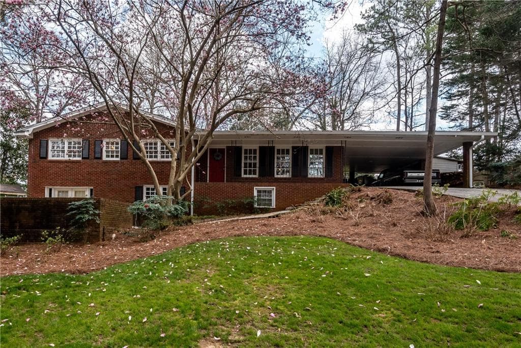 3 bedroom, 3 bathroom, 1,466 sq ft single family residence sold at 3571 Lake Drive, Smyrna, GA 30082