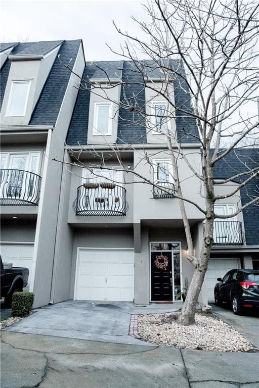 3 bedroom, 3 bathroom, 1,332 sq ft townhouse sold at 1467 Monroe Drive 5, Atlanta, GA 30324