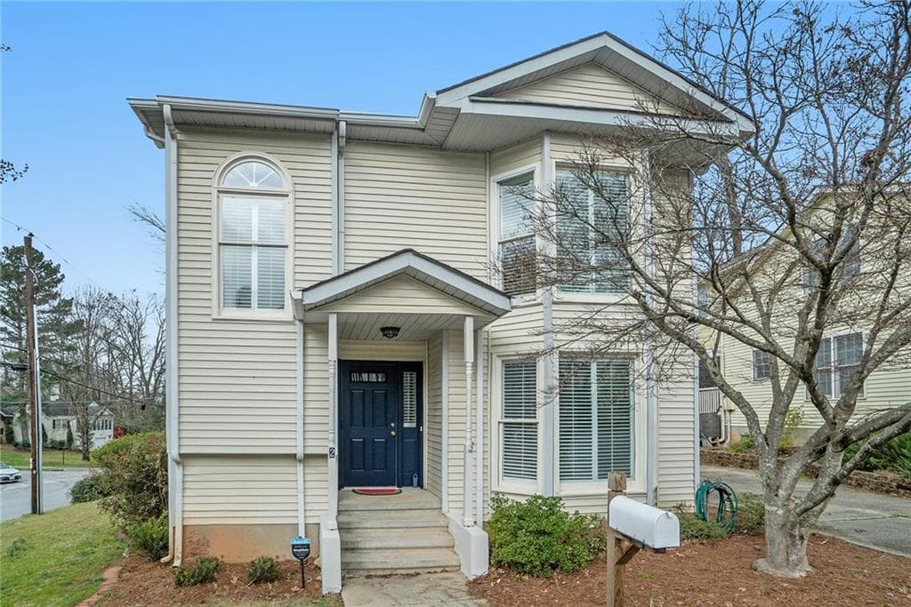 2 bedroom, 3 bathroom, 1,494 sq ft townhouse sold at 2 Old Decatur Circle, Decatur, GA 30030