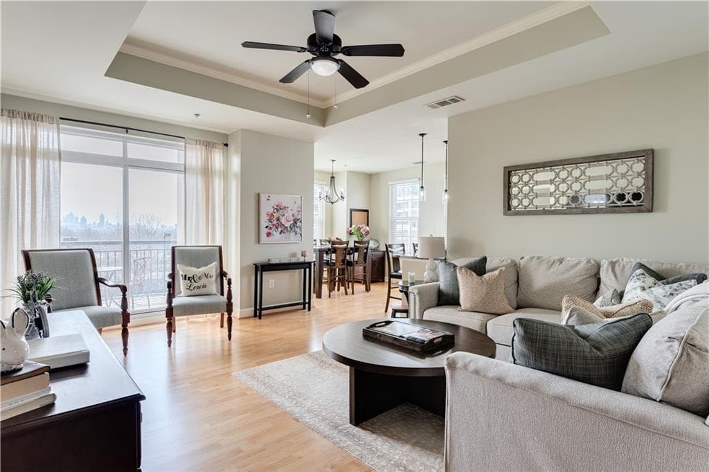 2 bedroom, 2 bathroom, 1,417 sq ft condominium sold at 325 E Paces Ferry Road 608, Atlanta, GA 30305