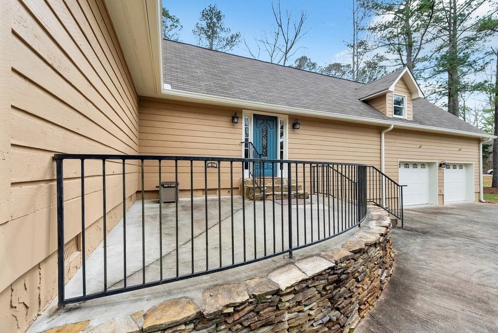 4 bedroom, 4 bathroom, 2,418 sq ft single family residence sold at 7267 Tara Drive Drive, Villa Rica, GA 30180