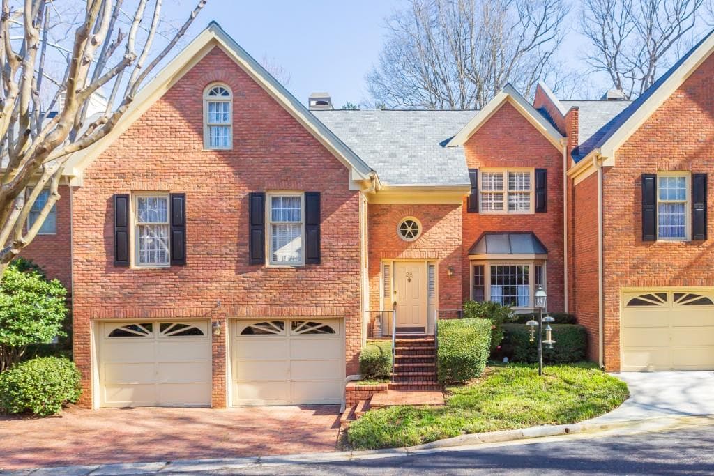 28 Ivy Chase, Atlanta, GA 30342 — most recent listing photo