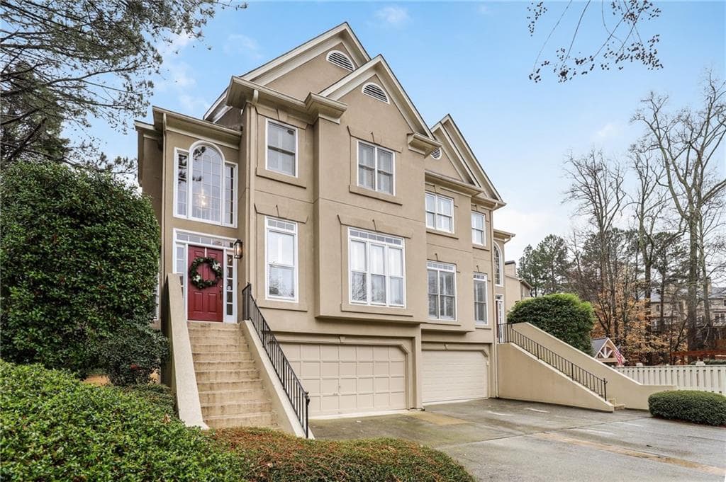 3 bedroom, 4 bathroom, 2,548 sq ft townhouse sold at 2327 Goodwood Boulevard, Smyrna, GA 30080