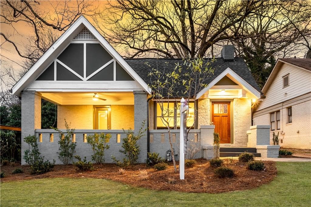 3 bedroom, 2 bathroom, 1,256 sq ft single family residence sold at 997 Woodbourne Drive, Atlanta, GA 30310