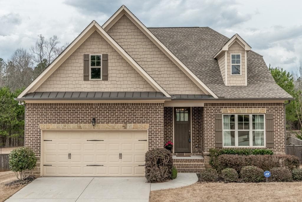 3 bedroom, 3 bathroom, 2,704 sq ft single family residence sold at 4316 Chesterfield Court, Buford, GA 30518