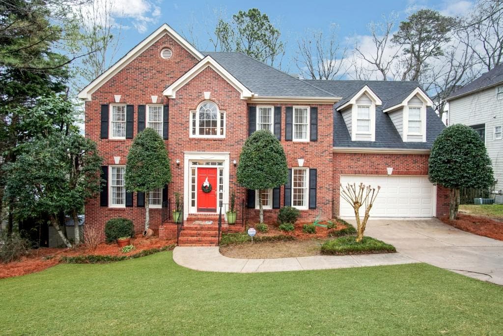 5 bedroom, 4 bathroom, 4,032 sq ft single family residence sold at 10815 Donamere Drive, Johns Creek, GA 30022