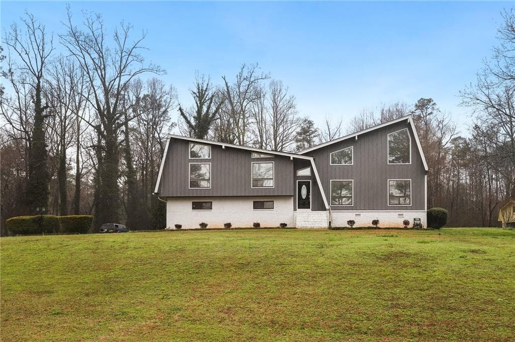 6955 Oak Leaf Drive, Fairburn, GA 30213 — most recent listing photo