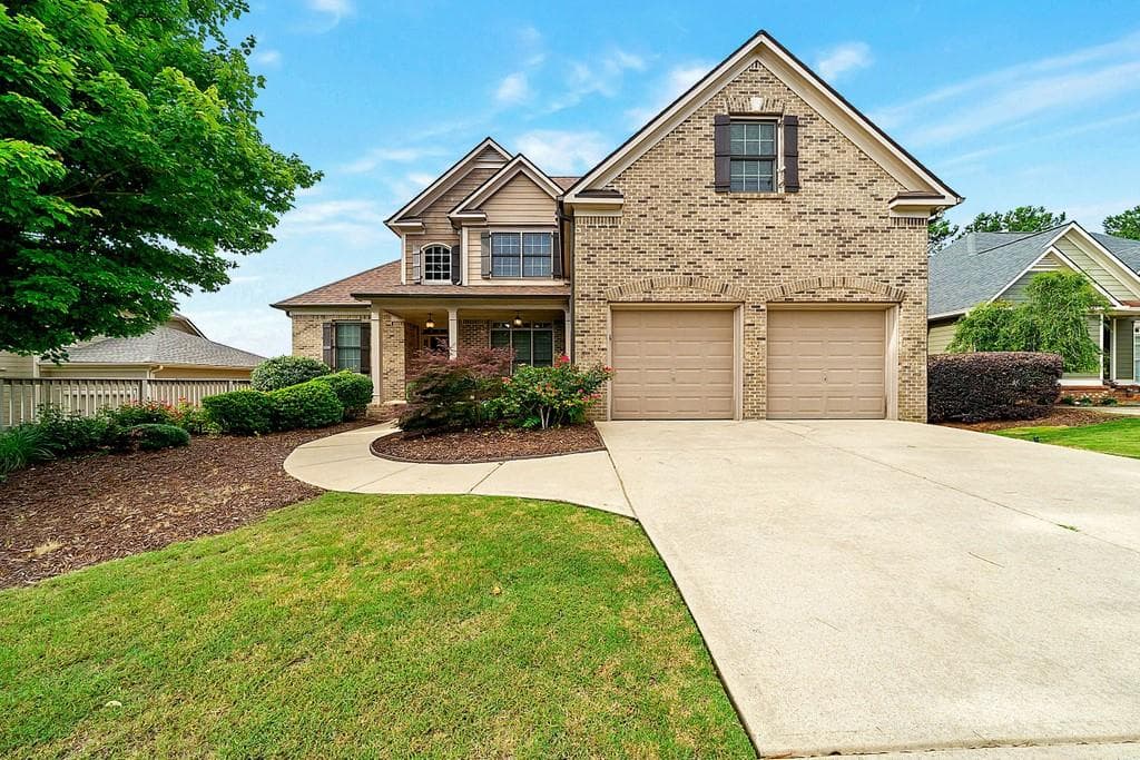 6 bedroom, 5 bathroom, 4,449 sq ft single family residence sold at 285 Blackberry Run Drive, Dallas, GA 30132