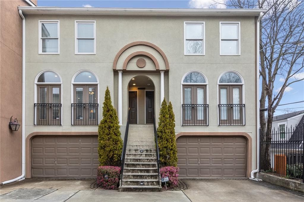 3 bedroom, 4 bathroom, 1,487 sq ft townhouse sold at 835 Piedmont Avenue A, Atlanta, GA 30308