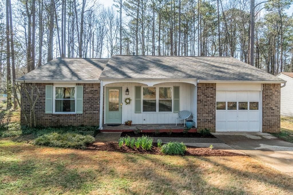 3 bedroom, 2 bathroom, 1,272 sq ft single family residence sold at 335 Hembree Forest Circle, Roswell, GA 30076