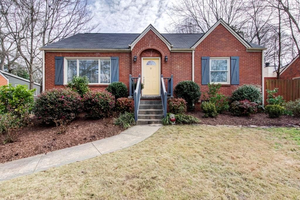 3 bedroom, 2 bathroom, 1,368 sq ft single family residence sold at 1096 Walker Drive, Decatur, GA 30030