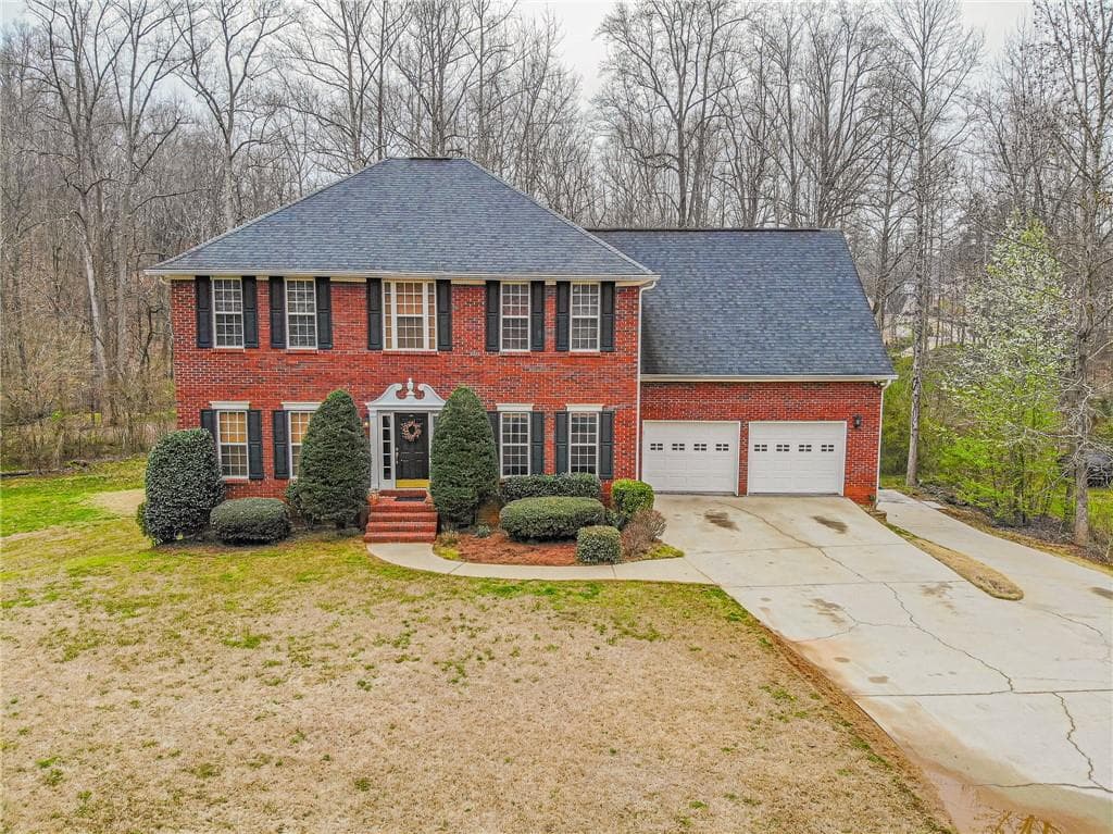 5 bedroom, 4 bathroom, 4,528 sq ft single family residence sold at 4143 Ashford Way, Gainesville, GA 30507