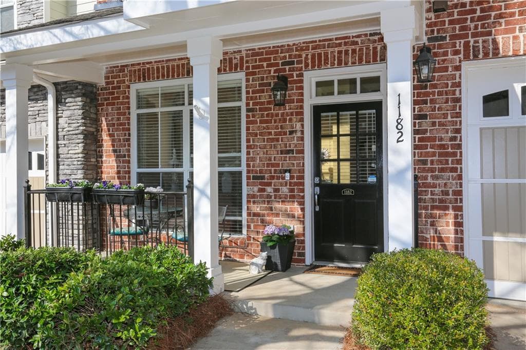 1182 Glenridge Place, Sandy Springs, GA 30342 — most recent listing photo
