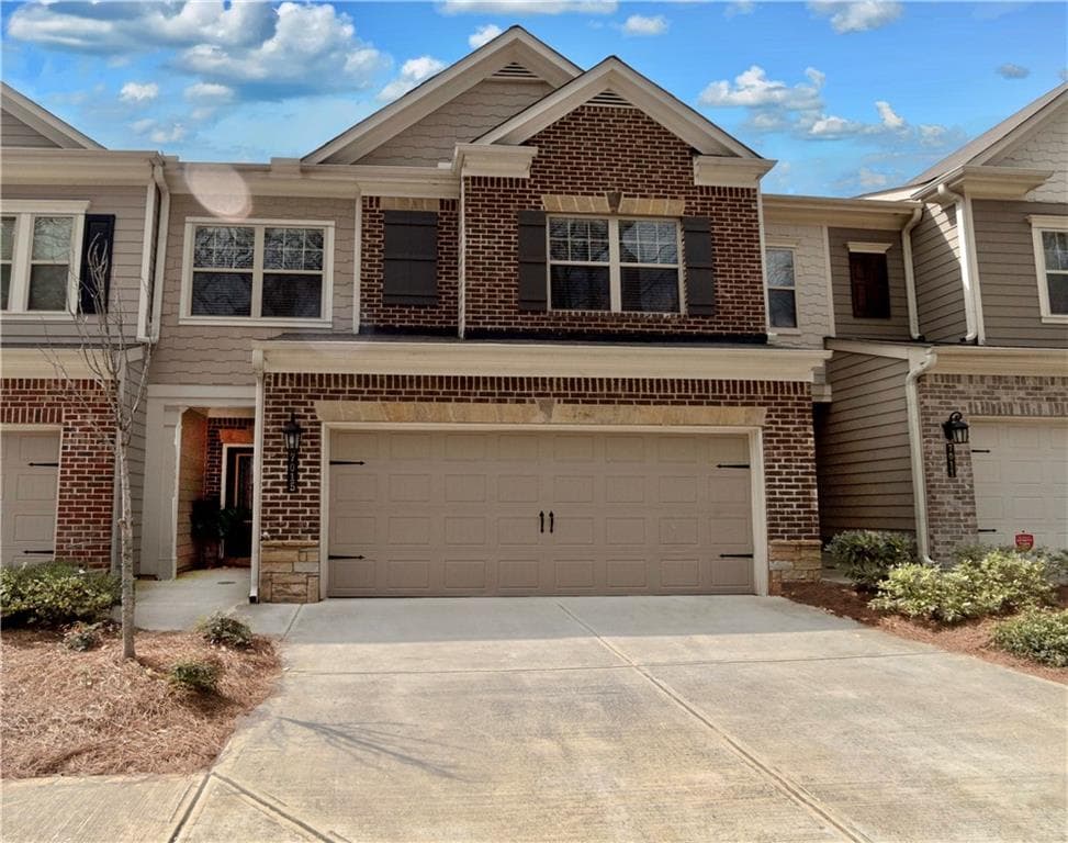 3 bedroom, 3 bathroom, 2,016 sq ft townhouse sold at 7015 Kingswood Run Drive, Atlanta, GA 30340