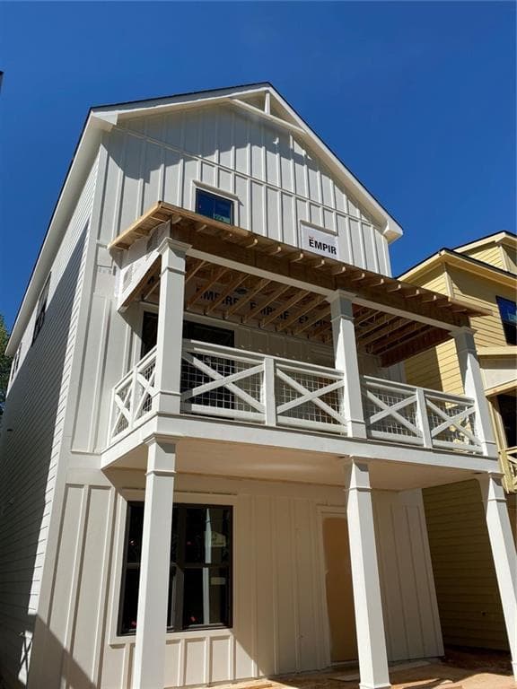 3 bedroom, 4 bathroom, 2,412 sq ft single family residence sold at 2365 SE Rover Court, Atlanta, GA 30317