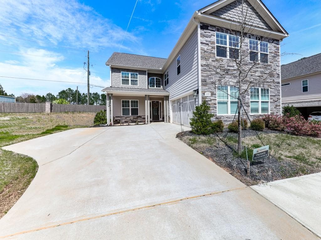 6 bedroom, 4 bathroom, 3,768 sq ft single family residence sold at 1095 Heatherland Drive, Marietta, GA 30066