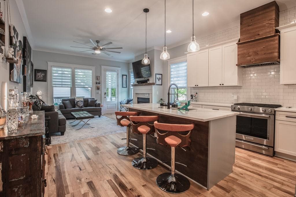 4 bedroom, 3 bathroom, 2,080 sq ft townhouse sold at 189 STOVALL Street B, Atlanta, GA 30316