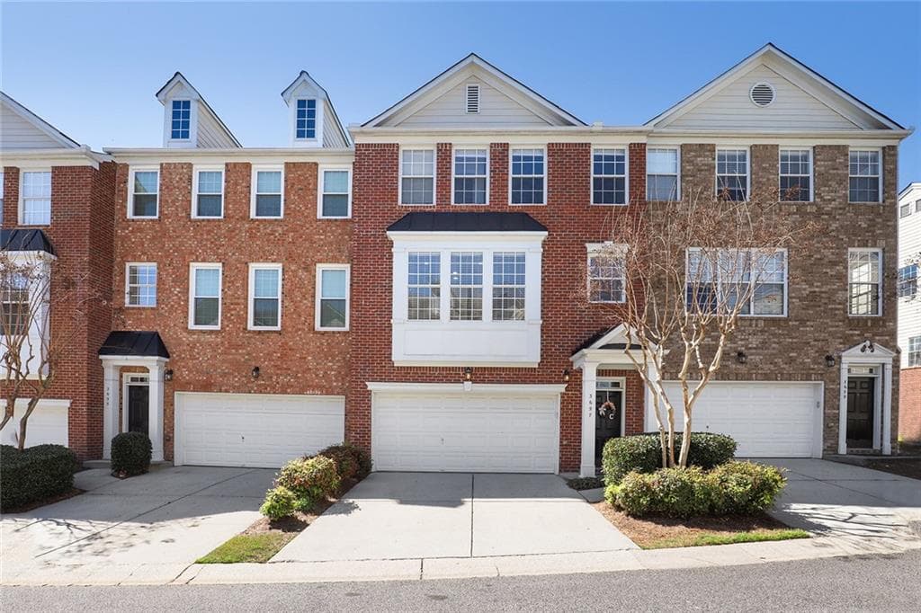 3 bedroom, 4 bathroom, 2,501 sq ft townhouse sold at 3657 Chattahoochee Summit Drive, Atlanta, GA 30339