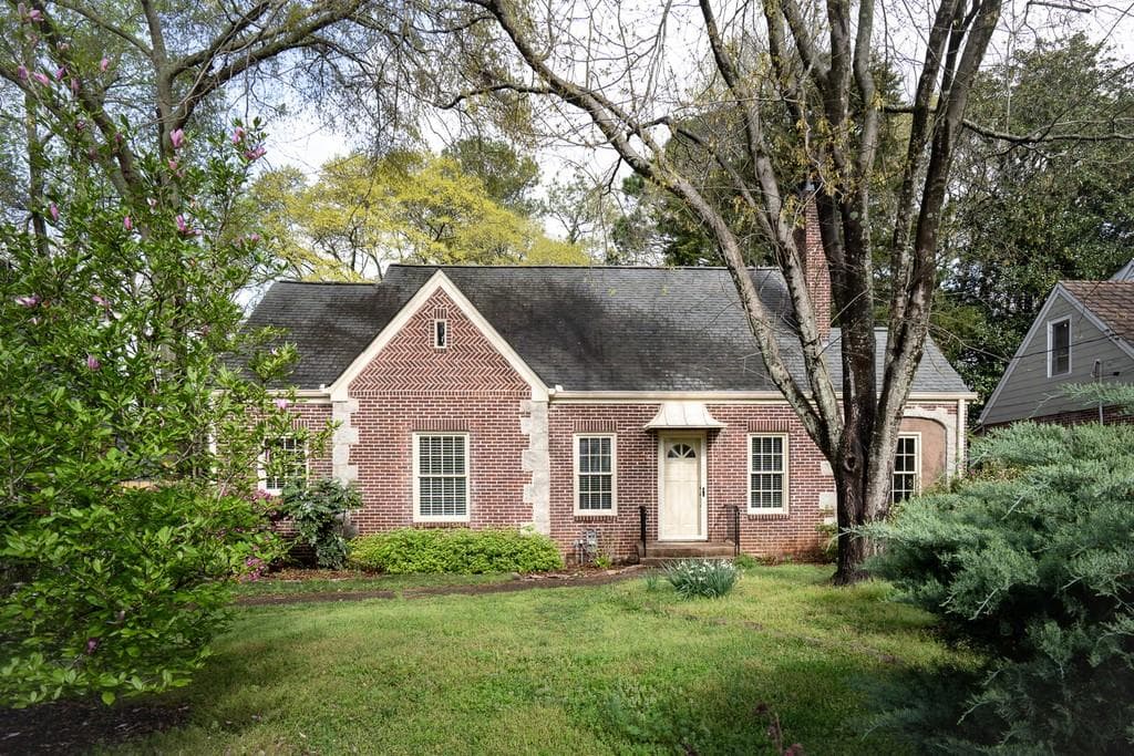 208 Heatherdown Road, Decatur, GA 30030 — most recent listing photo