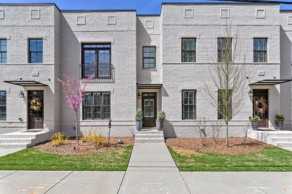 3 bedroom, 4 bathroom, 2,666 sq ft townhouse sold at 3199 Hill Street, Duluth, GA 30096
