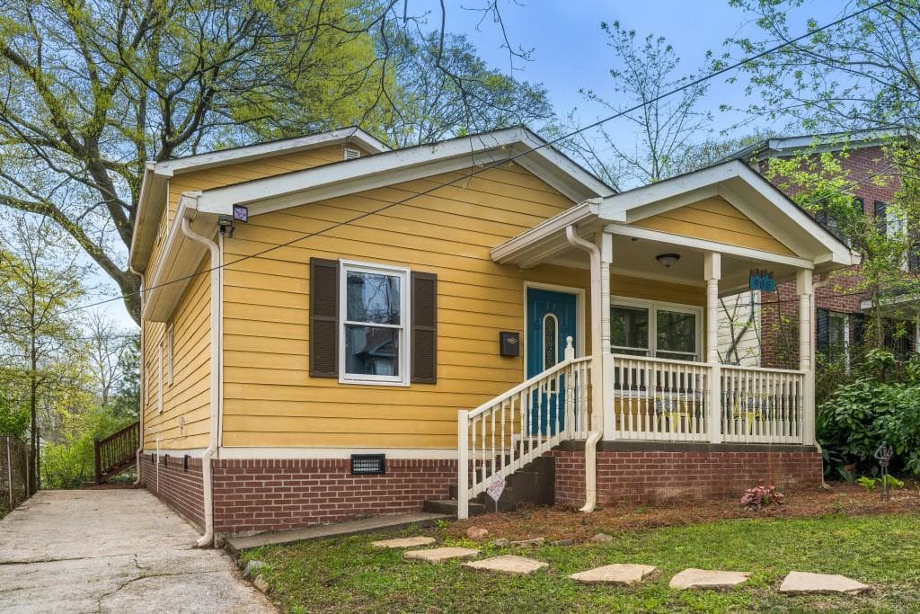 3 bedroom, 2 bathroom, 1,625 sq ft single family residence sold at 988 Farrington Place, Atlanta, GA 30315