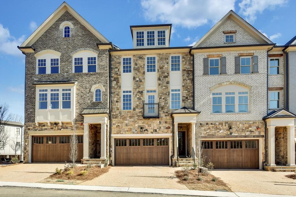 4 bedroom, 5 bathroom, 4,155 sq ft townhouse sold at 418 Abbington River Lane 25, Atlanta, GA 30339