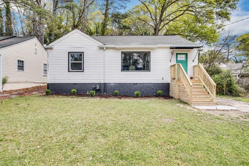 2 bedroom, 1 bathroom, 1,135 sq ft single family residence sold at 460 Westmeath Drive, Atlanta, GA 30310