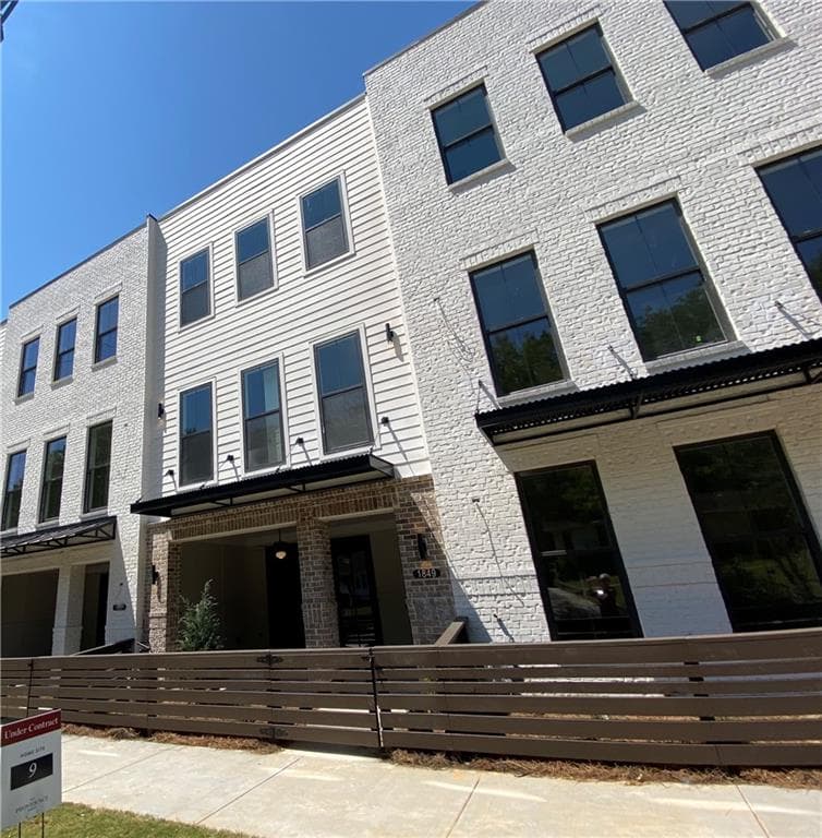 1863 La Dawn Lane 2, Atlanta, GA 30318 — most recent listing photo