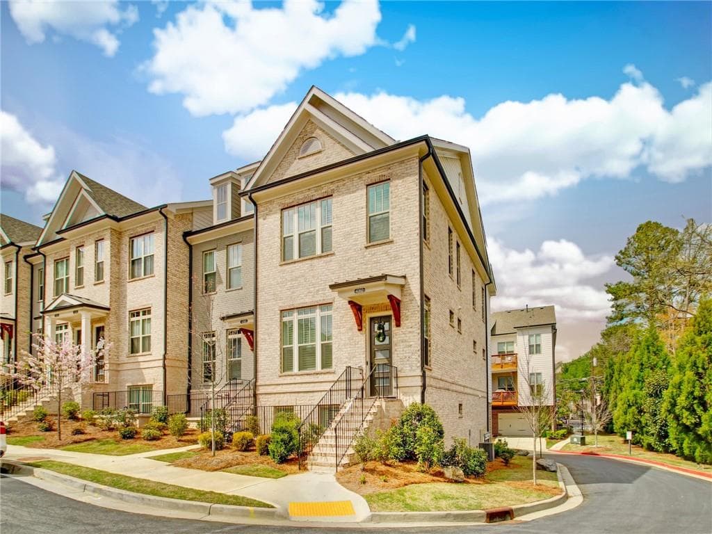 4362 Parkside Place, Sandy Springs, GA 30342 — most recent listing photo
