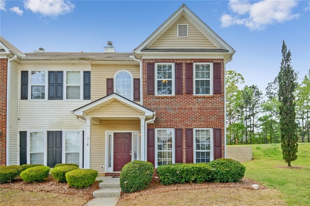 914 Tree Creek Boulevard, Lawrenceville, GA 30043 — most recent listing photo