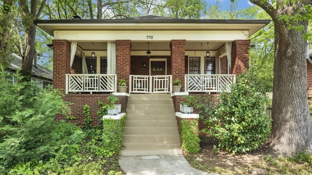 3 bedroom, 2 bathroom, 1,645 sq ft single family residence sold at 948 United Avenue, Atlanta, GA 30316