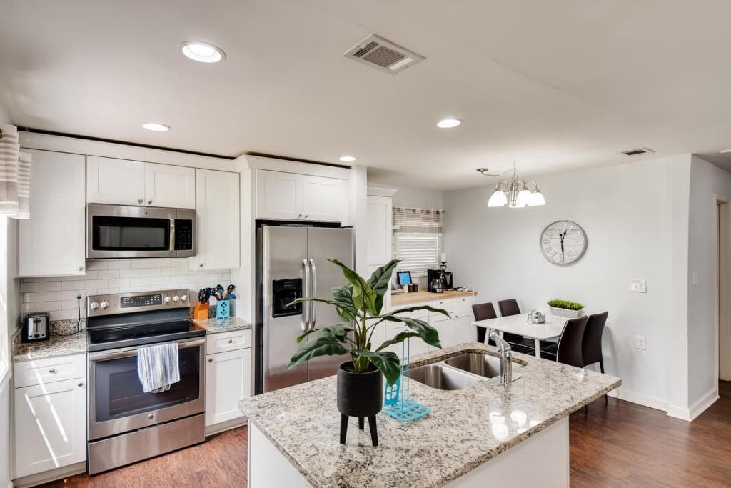 3 bedroom, 2 bathroom, 1,266 sq ft single family residence sold at 1808 Flat Shoals Road, Atlanta, GA 30316