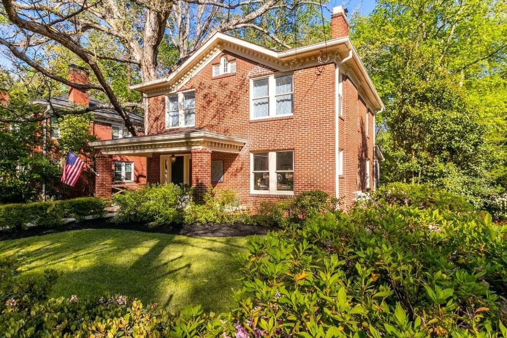 4 bedroom, 2 bathroom, 1,920 sq ft single family residence sold at 1251 Briarcliff Road, Atlanta, GA 30306