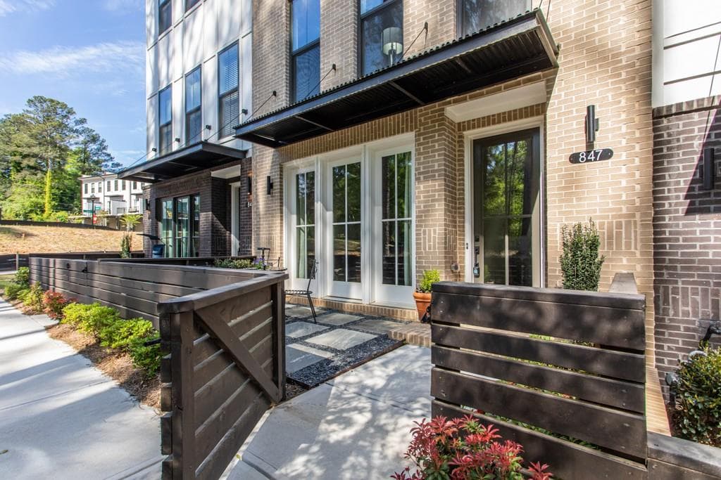 847 Constellation Drive, Decatur, GA 30033 — most recent listing photo
