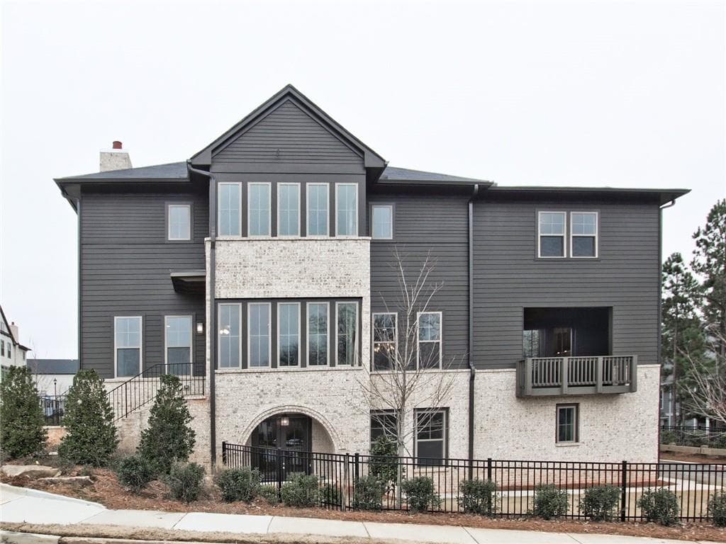 3 bedroom, 4 bathroom, 3,144 sq ft townhouse sold at 3640 Allegretto Circle 154, Atlanta, GA 30339