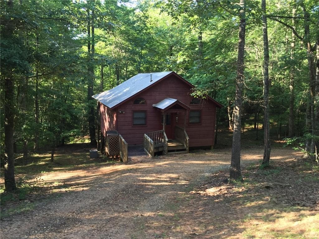 369 Peaceful Waters Circle, Demorest, GA 30535 — most recent listing photo