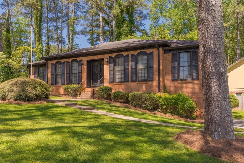 3 bedroom, 2 bathroom, 2,011 sq ft single family residence sold at 954 Vineyard Circle, Stone Mountain, GA 30083
