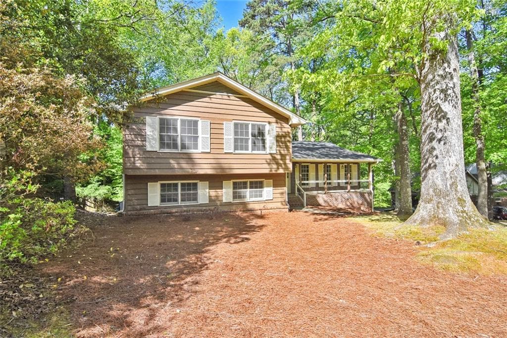 4 bedroom, 3 bathroom, 2,012 sq ft single family residence sold at 250 Martin Ridge Court, Roswell, GA 30076