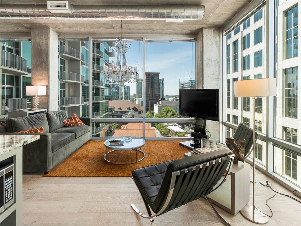 1 bedroom, 1 bathroom, 897 sq ft condominium sold at 943 Peachtree Street 1019, Atlanta, GA 30309