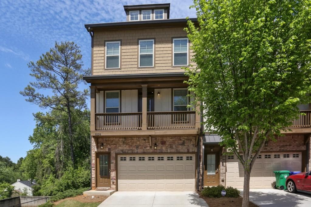 3 bedroom, 4 bathroom, 2,200 sq ft townhouse sold at 3226 Chutney Court, Decatur, GA 30032
