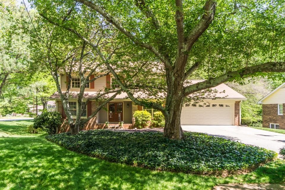 4633 Stonehenge Drive, Dunwoody, GA 30360 — most recent listing photo