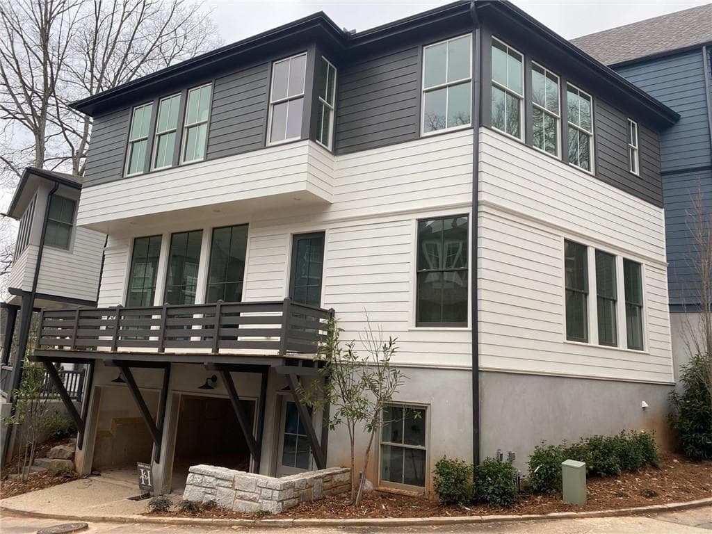 3 bedroom, 4 bathroom, 1,782 sq ft townhouse sold at 259 Colebrook Street 20, Atlanta, GA 30307